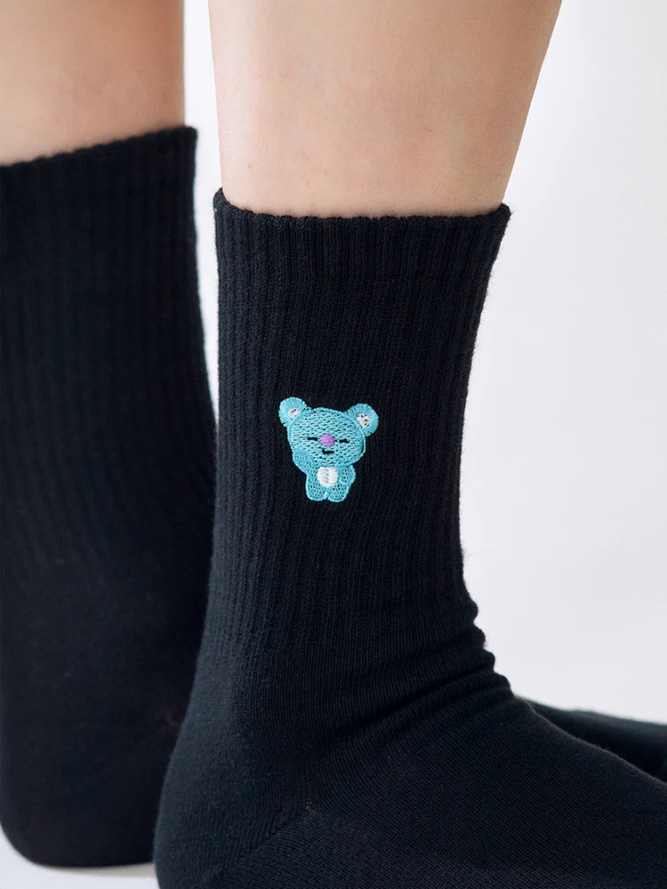 BT21 Basic Lip Embroidery Socks - Image 24