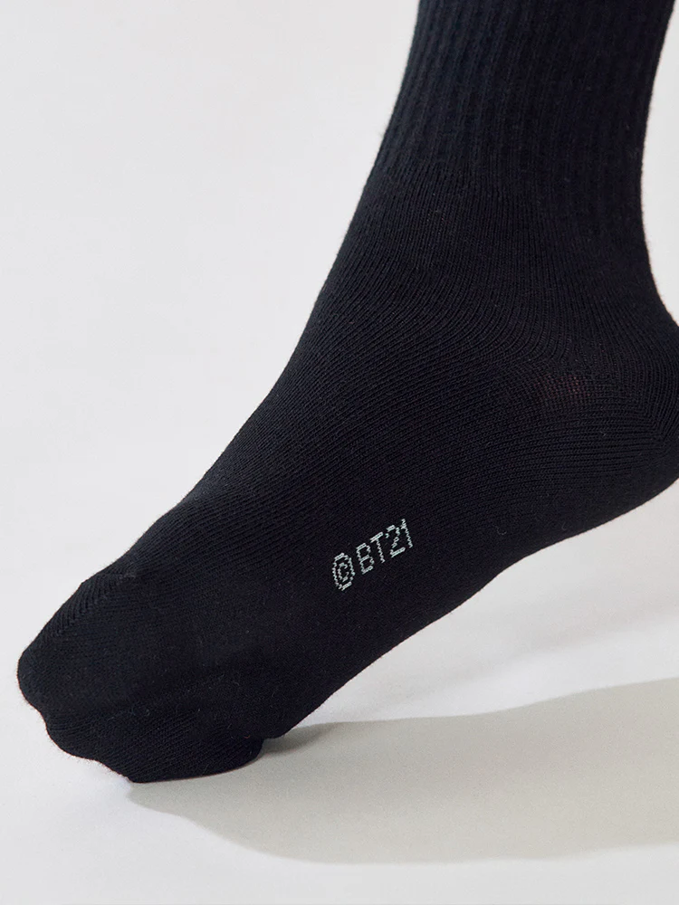 BT21 Basic Lip Embroidery Socks - Image 8