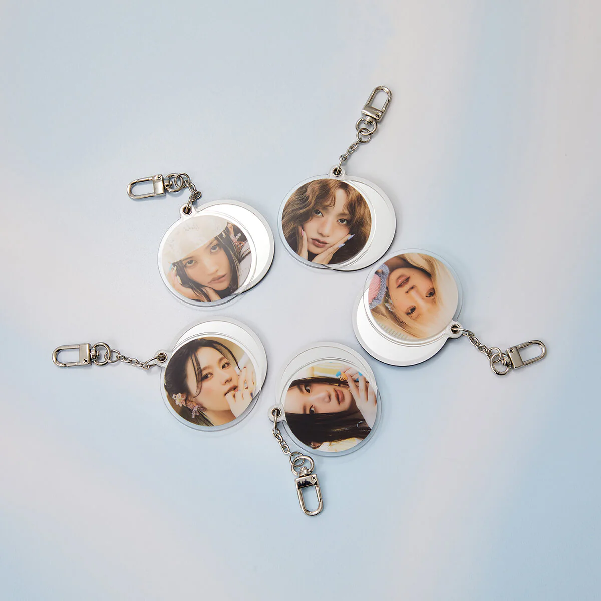 i-dle Acrylic Mirror Keyring - Image 2