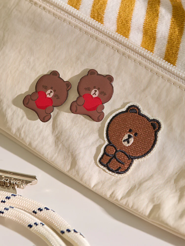 LINE FRIENDS 15th Anniversary Pin Badge - Image 5