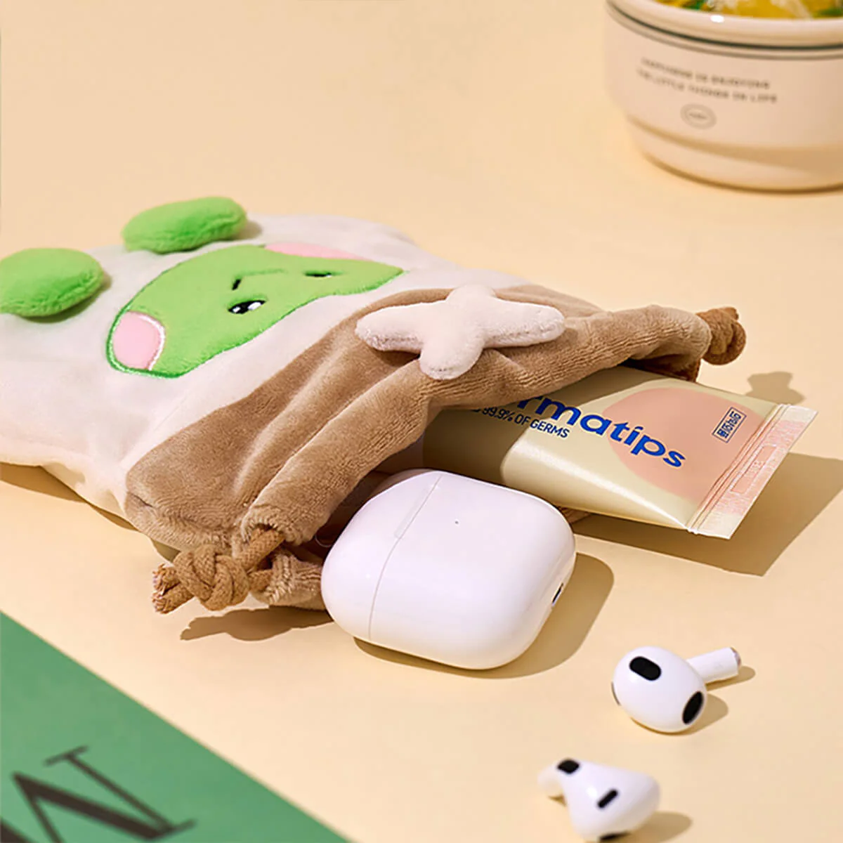 LINE FRIENDS mini Farm String Pouch - Image 13
