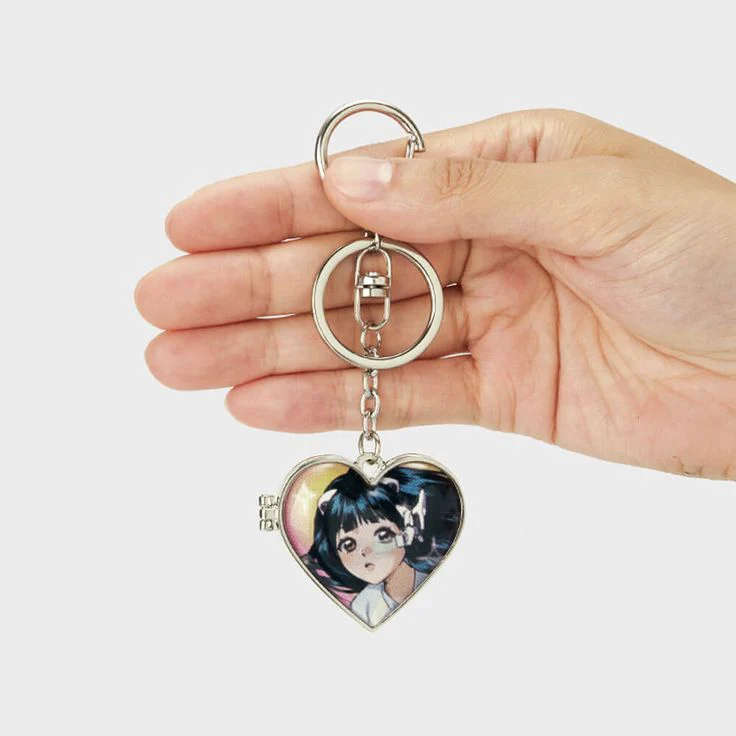 NewJeans Get Up Metal Mirror Keyring (HANNI) - Image 4