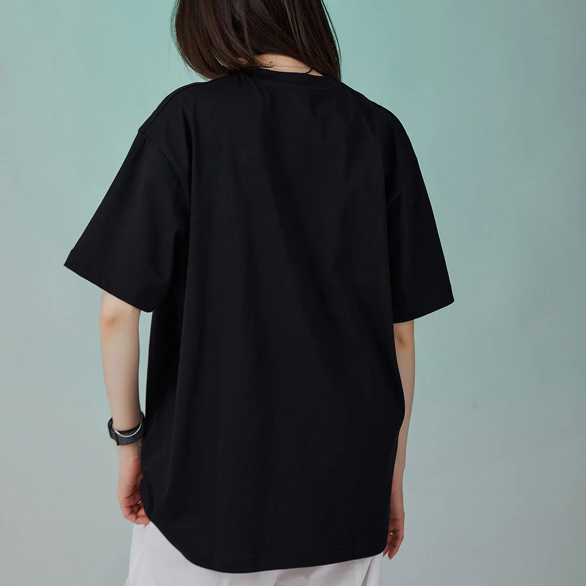 NewJeans How Sweet Logo T-Shirt Black - Image 5