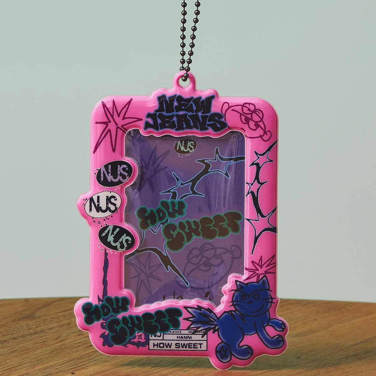 NewJeans How Sweet Photo Holder Keyring (HANNI)