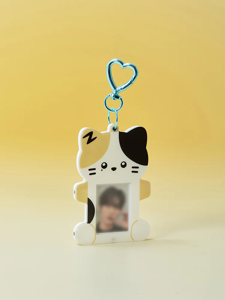 ZEROBASEONE zeroni FLUFFY Wonderland Magnet ID Photo Holder - Image 13